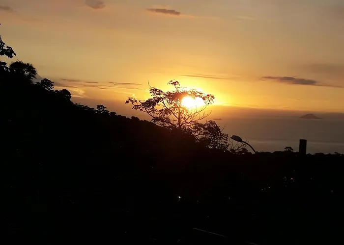 Chale Por Do Sol